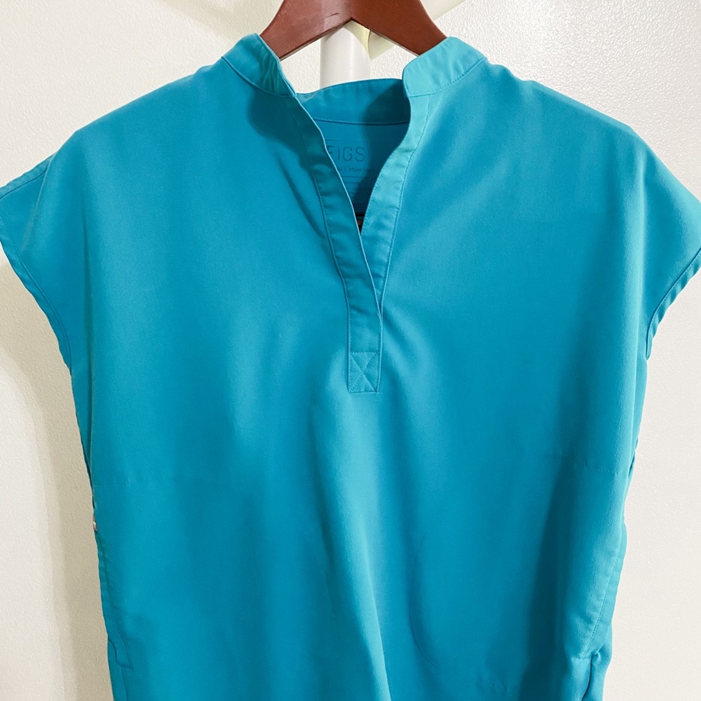 Used Figs Rafaela top Teal xxs